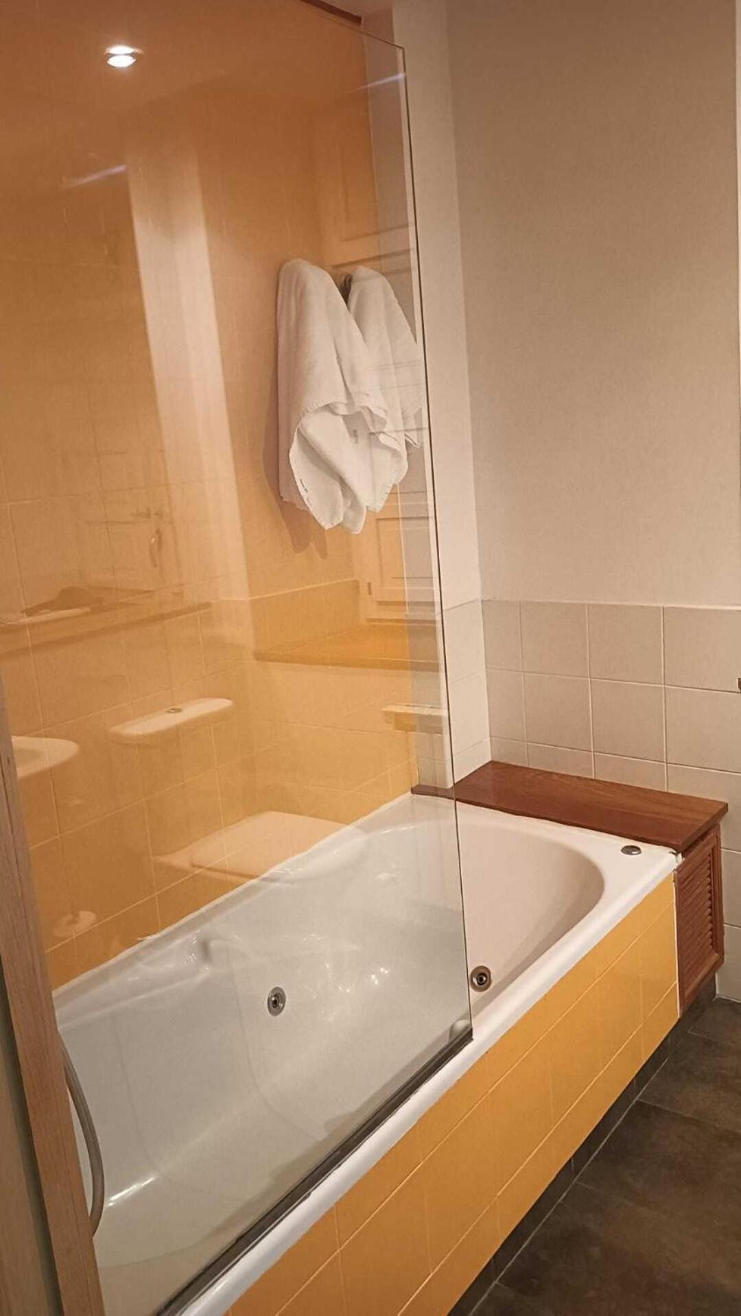 Gastro Hotel La Giraldilla Liérganes Szoba fotó