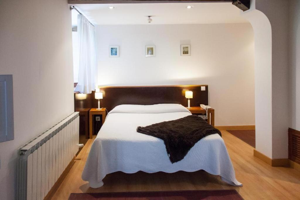 Gastro Hotel La Giraldilla Liérganes Szoba fotó