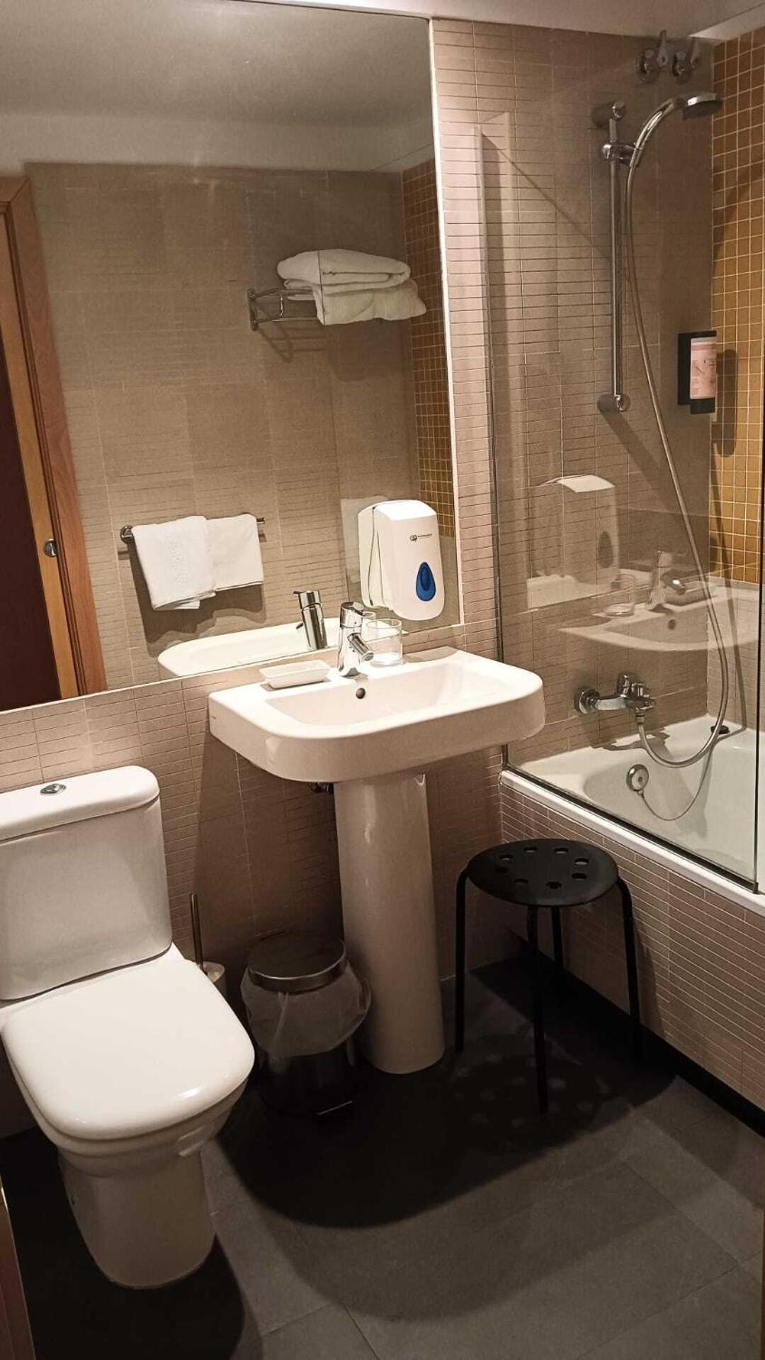 Gastro Hotel La Giraldilla Liérganes Szoba fotó