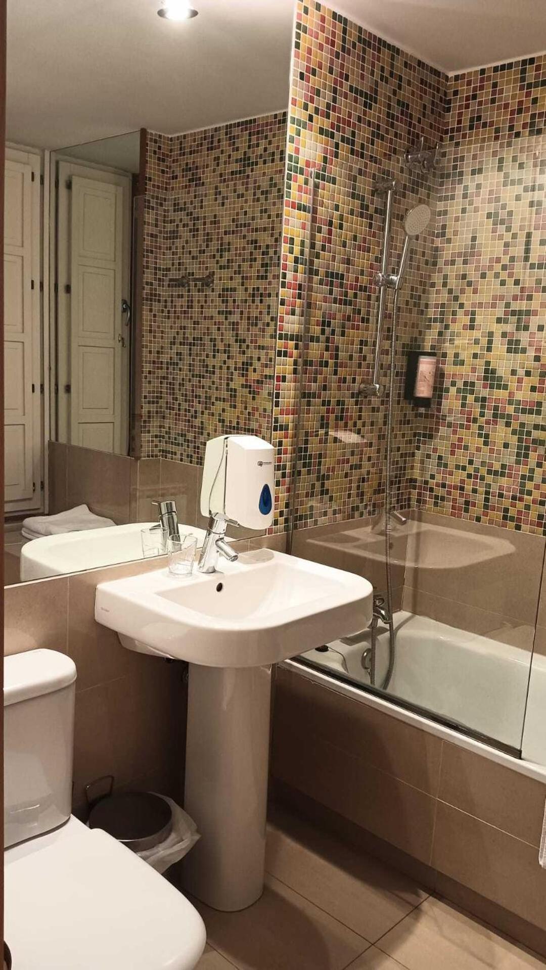 Gastro Hotel La Giraldilla Liérganes Szoba fotó